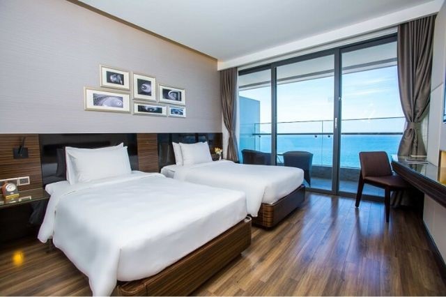 Khách Sạn Queen Ann Nha Trang